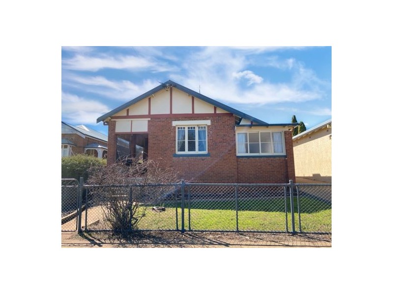 158 Carthage Street, Tamworth NSW 2340