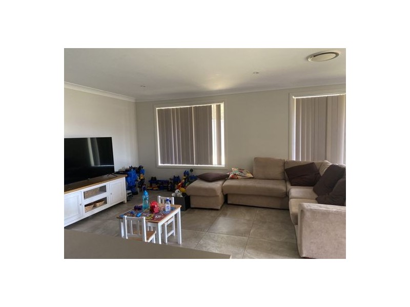 16 Wagtail Close, Tamworth NSW 2340