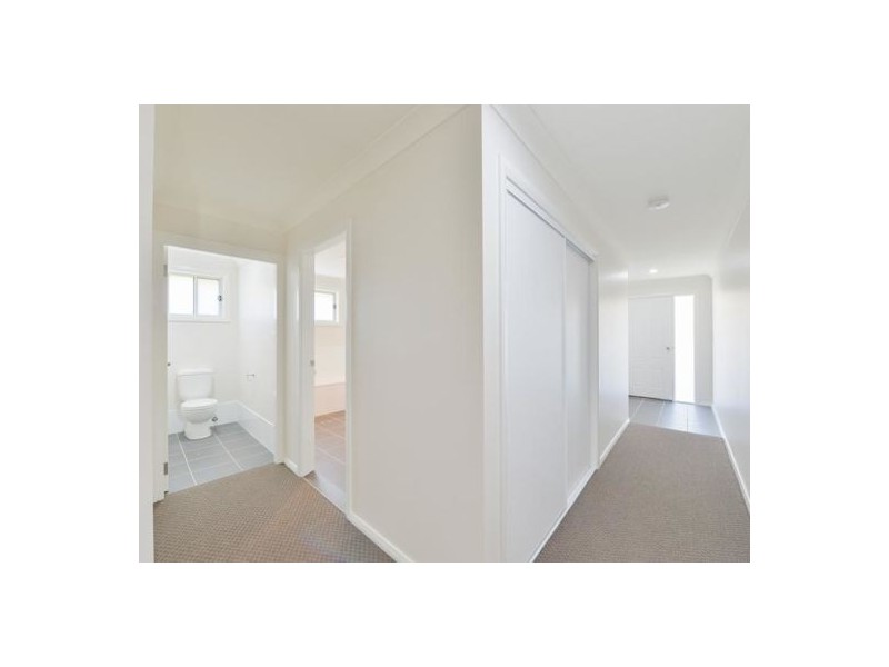 2A Reginald Drive, Tamworth NSW 2340