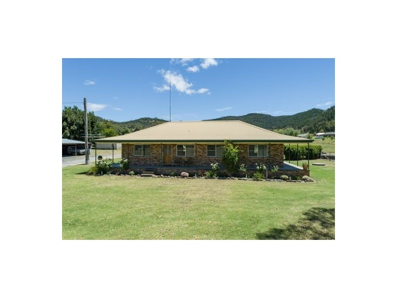 53 Back-Limbri Road, Kootingal NSW 2352