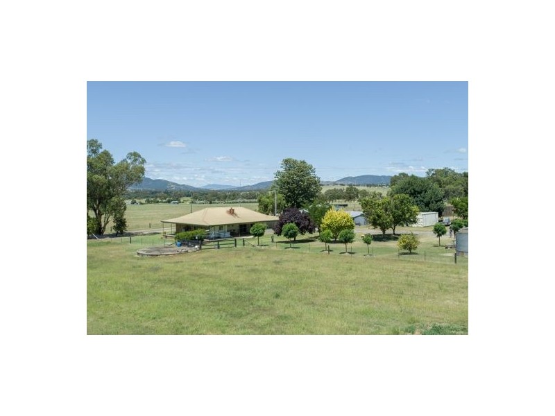53 Back-Limbri Road, Kootingal NSW 2352