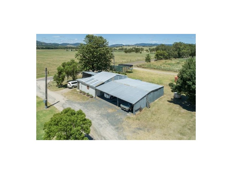 53 Back-Limbri Road, Kootingal NSW 2352