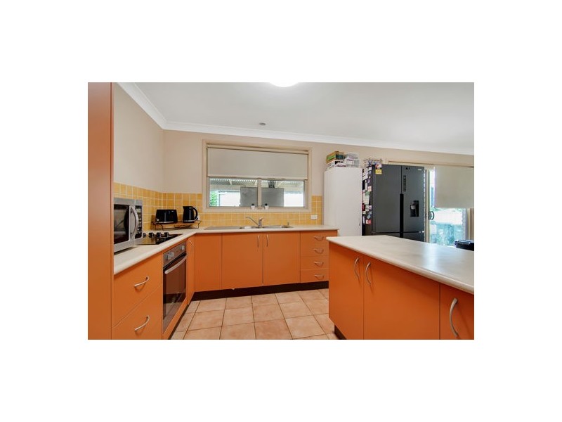 4 Giles Place, Tamworth NSW 2340