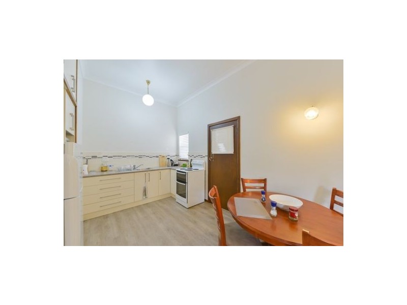 2/84 Fitzroy Street, Tamworth NSW 2340