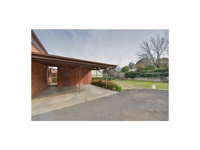 2/84 Fitzroy Street, Tamworth NSW 2340