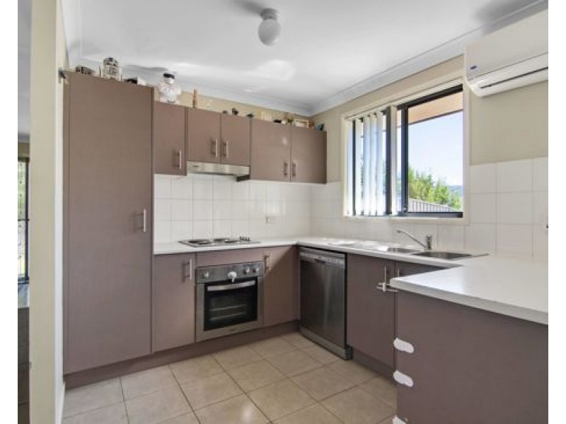 18 Falcon Drive, Tamworth NSW 2340