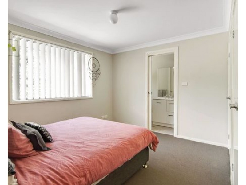 18 Falcon Drive, Tamworth NSW 2340