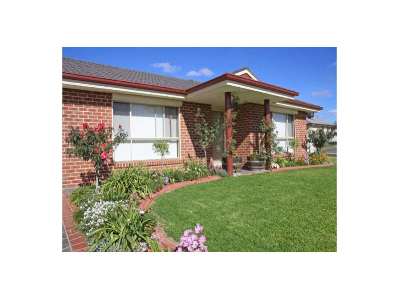 18 Warburton Drive, Tamworth NSW 2340