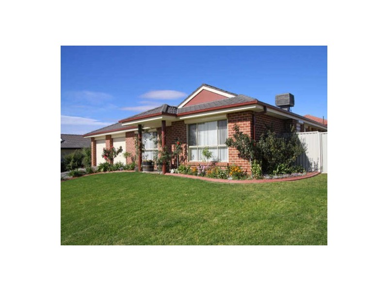 18 Warburton Drive, Tamworth NSW 2340