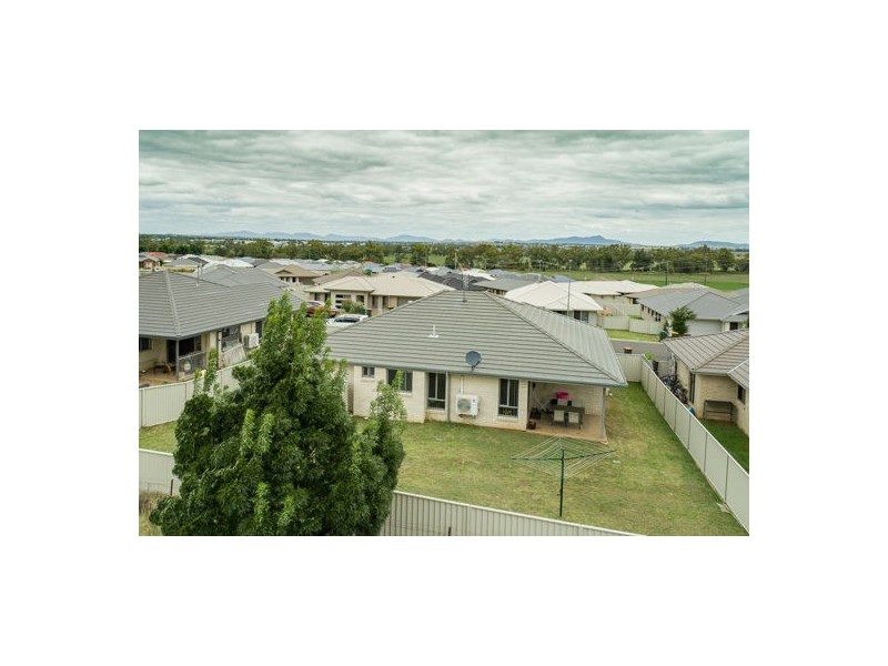 45 Tulipwood Crescent, Tamworth NSW 2340