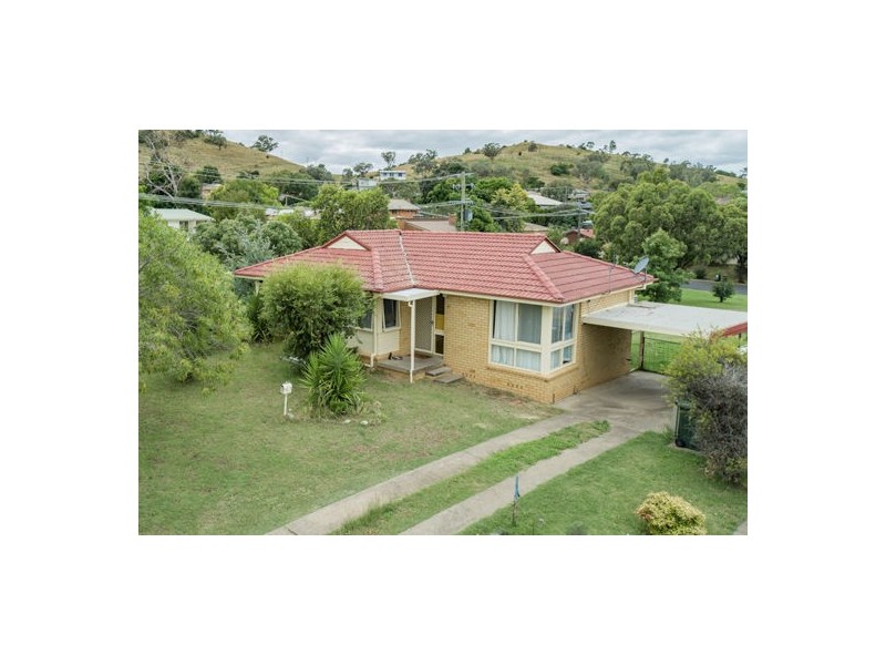 12 Ernest Street, Tamworth NSW 2340