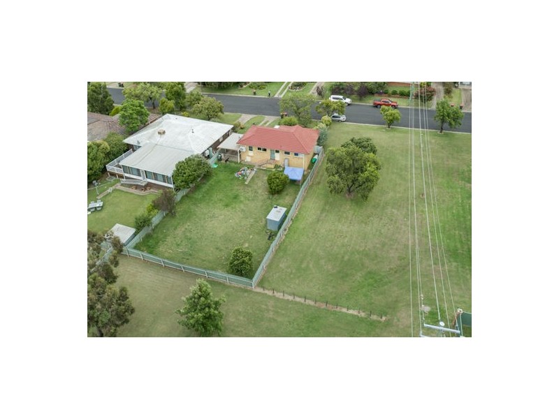 12 Ernest Street, Tamworth NSW 2340