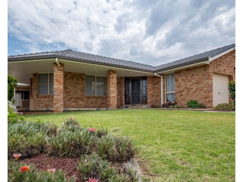 52 Grant Street, Tamworth NSW 2340
