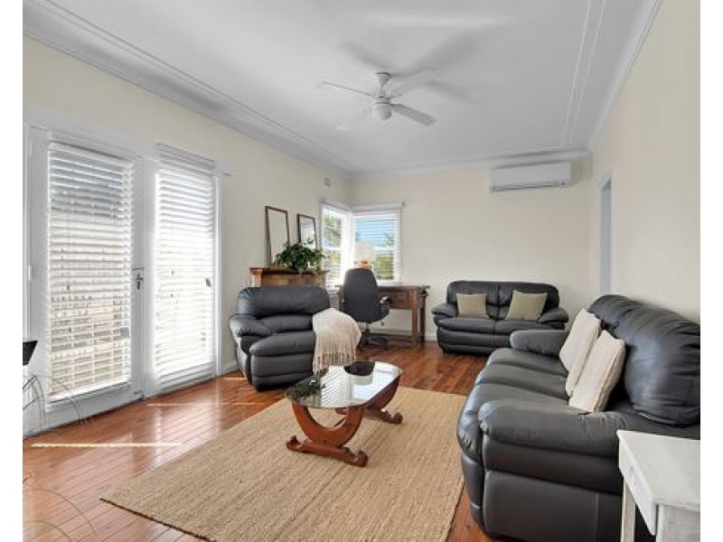 24 Dean Street, Tamworth NSW 2340