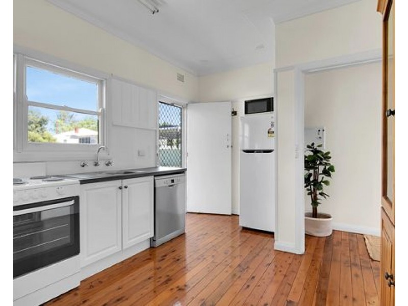 24 Dean Street, Tamworth NSW 2340