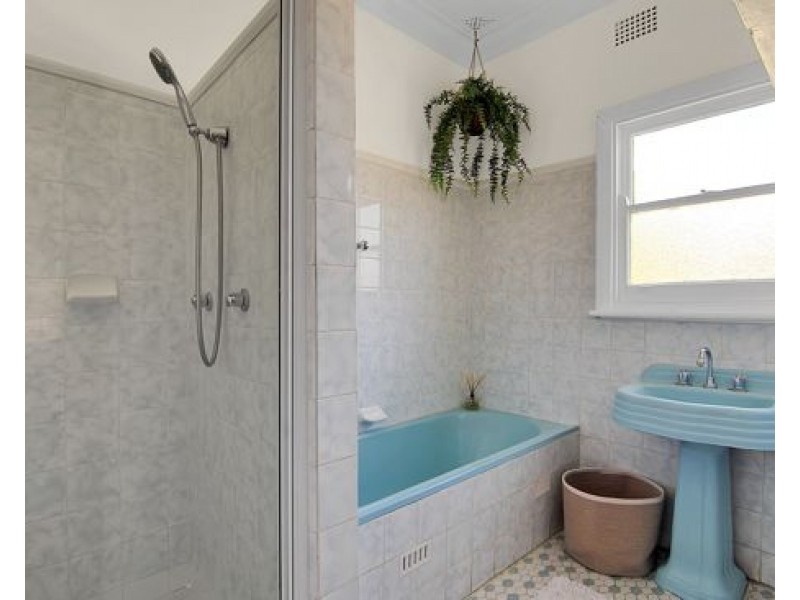 24 Dean Street, Tamworth NSW 2340