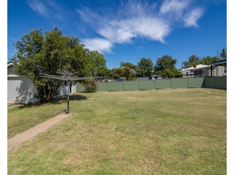 24 Dean Street, Tamworth NSW 2340