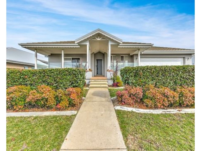 24 Peak Drive, Tamworth NSW 2340