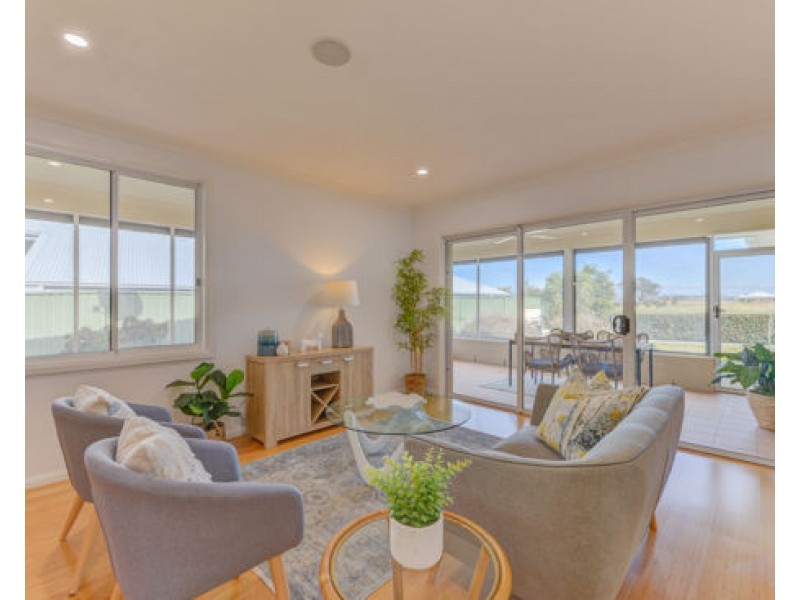 24 Peak Drive, Tamworth NSW 2340