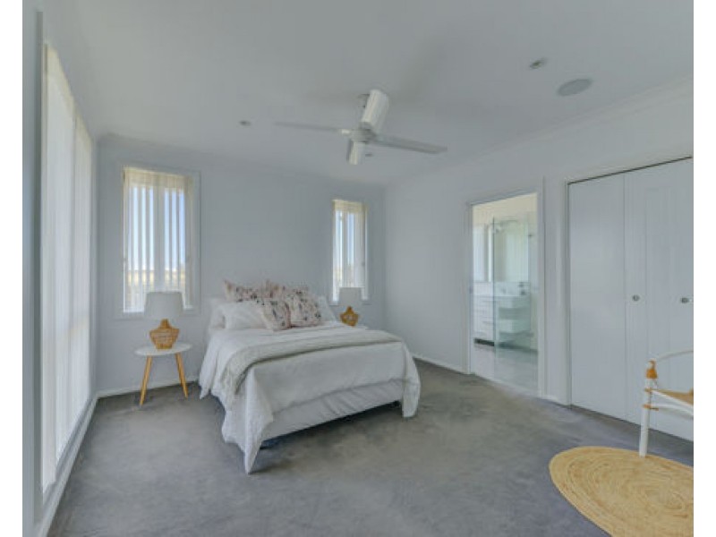24 Peak Drive, Tamworth NSW 2340
