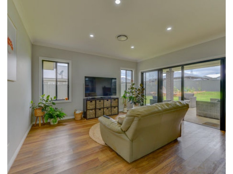 12 Galah Drive, Tamworth NSW 2340