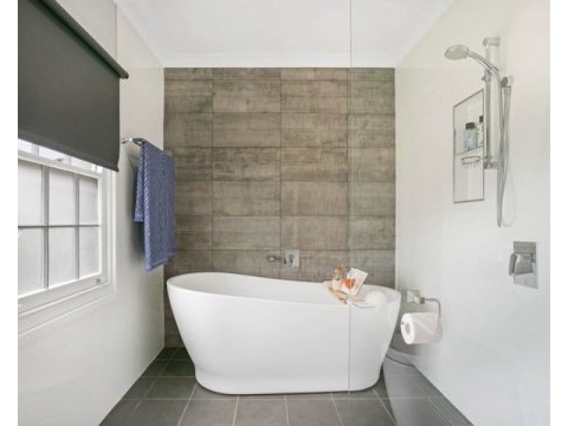 81 Church Street, Tamworth NSW 2340