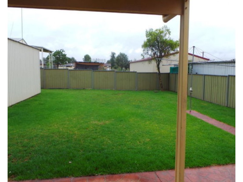15 Kurrawan Street, Tamworth NSW 2340