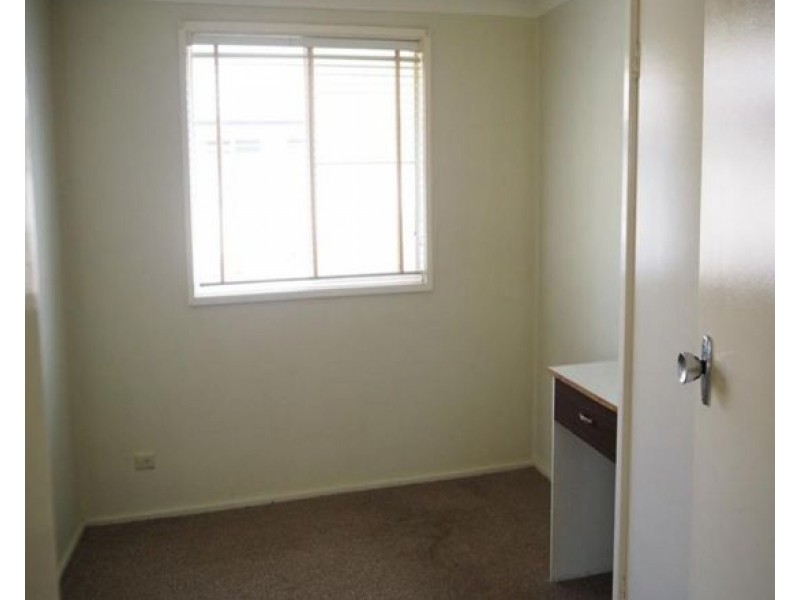 4/3 Edinburgh Avenue, Tamworth NSW 2340