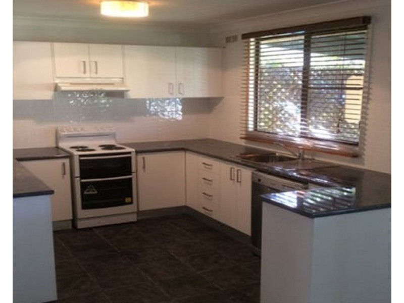14 Dorothy Avenue, Kootingal NSW 2352