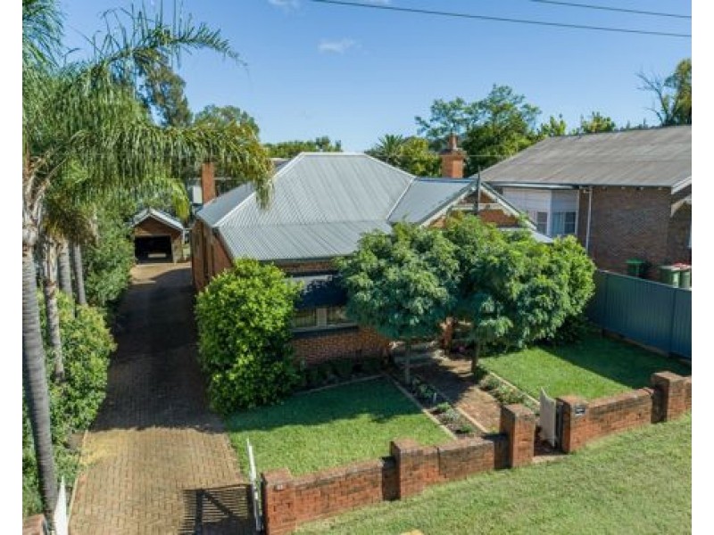 52 Roderick Street, Tamworth NSW 2340