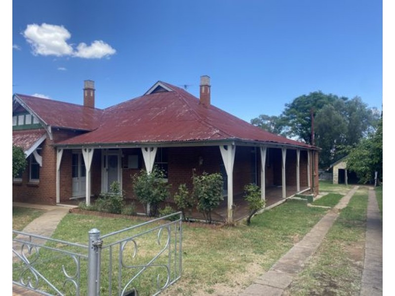 107 Carthage Street, Tamworth NSW 2340