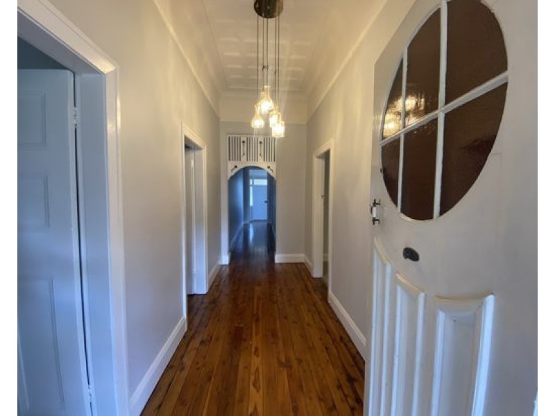 107 Carthage Street, Tamworth NSW 2340