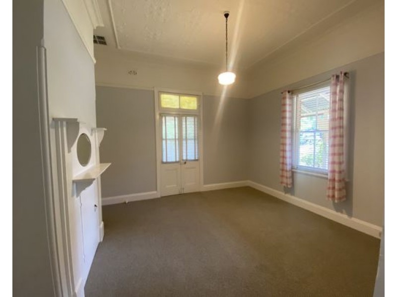 107 Carthage Street, Tamworth NSW 2340