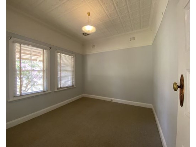 107 Carthage Street, Tamworth NSW 2340