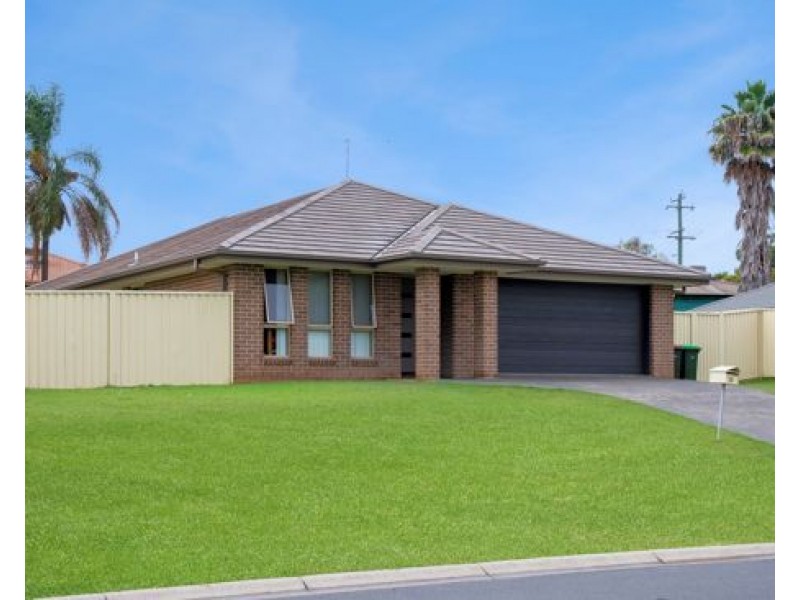 20 Regal Park Drive, Tamworth NSW 2340