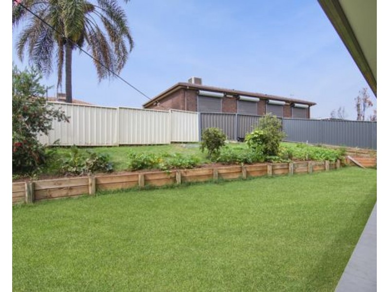 20 Regal Park Drive, Tamworth NSW 2340