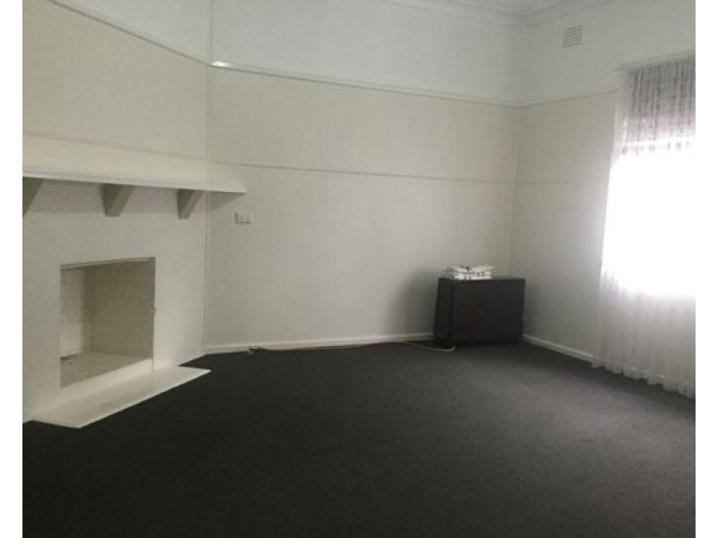 3 Upper Street, Tamworth NSW 2340