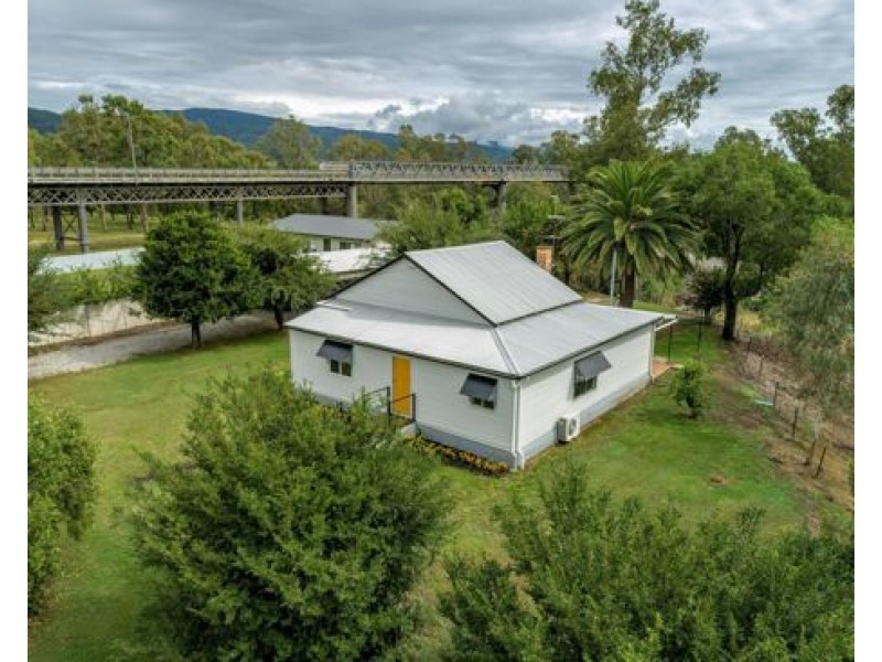 20 Dewhurst Street, Manilla NSW 2346