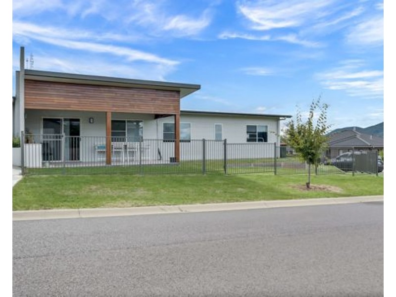 2 Bellbird Street, Tamworth NSW 2340