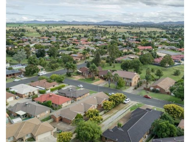 1-3/21 Illoura Street, Tamworth NSW 2340