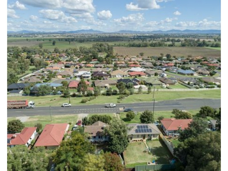 208 Manilla Road, Tamworth NSW 2340