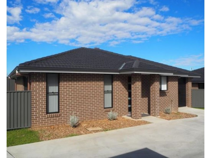 8/7 Curlew Crescent, Tamworth NSW 2340