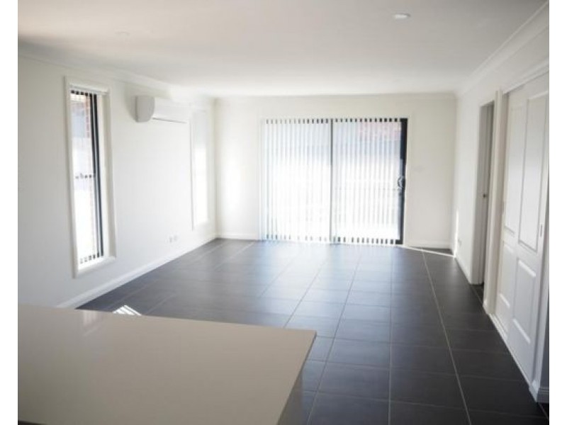 8/7 Curlew Crescent, Tamworth NSW 2340