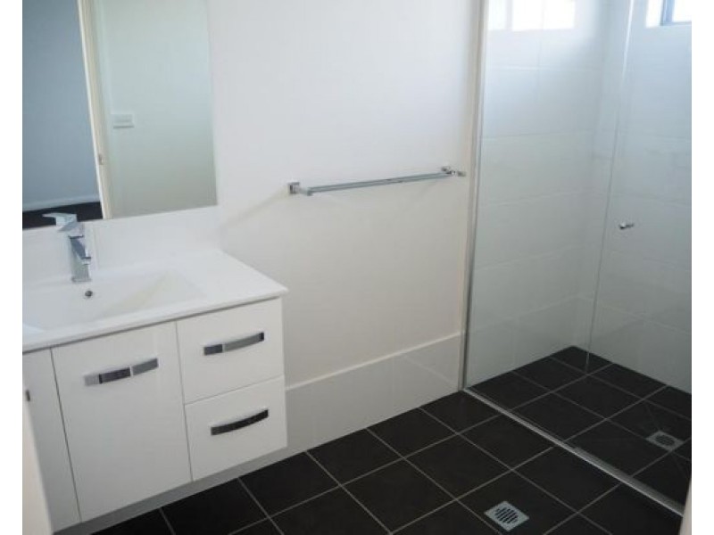 8/7 Curlew Crescent, Tamworth NSW 2340