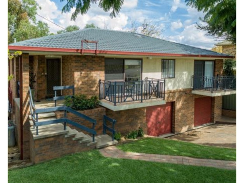 6 Caloola Street, Tamworth NSW 2340