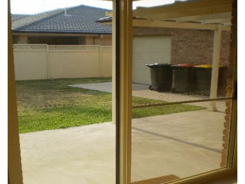 28 Ebony Close, Tamworth NSW 2340