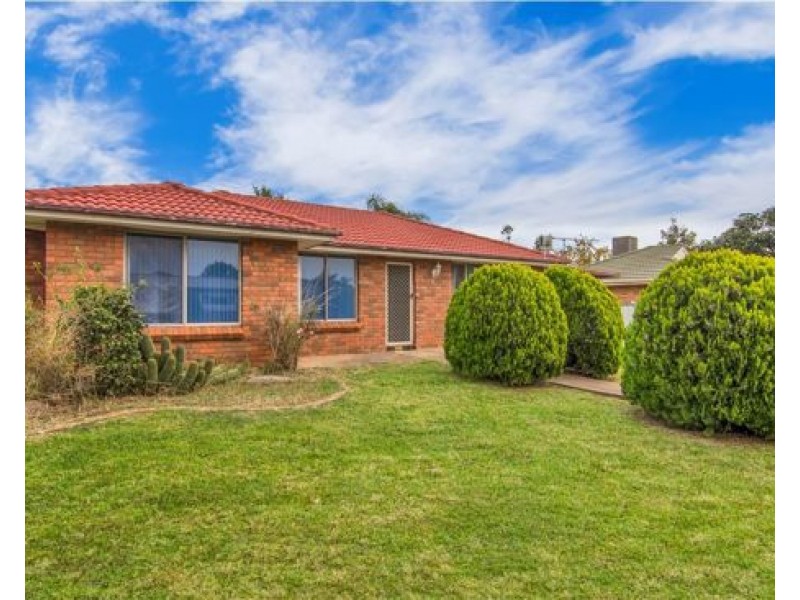 32 Worooma Place, Manilla NSW 2346