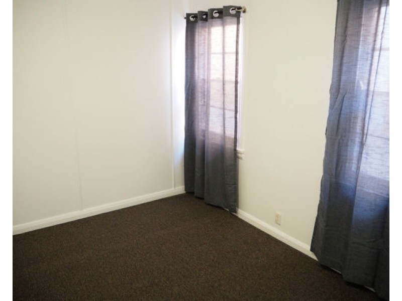 2/463 Peel Steet, Tamworth NSW 2340