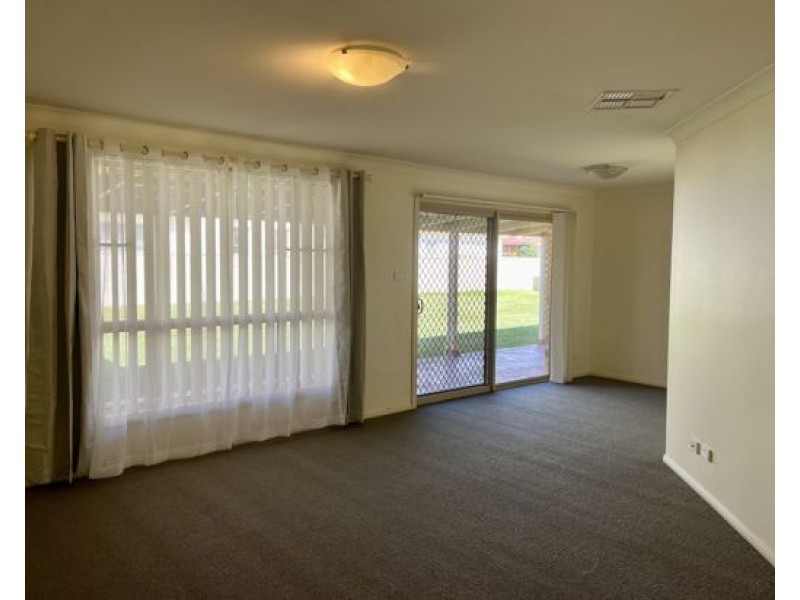 61 Greg Norman Drive, Tamworth NSW 2340