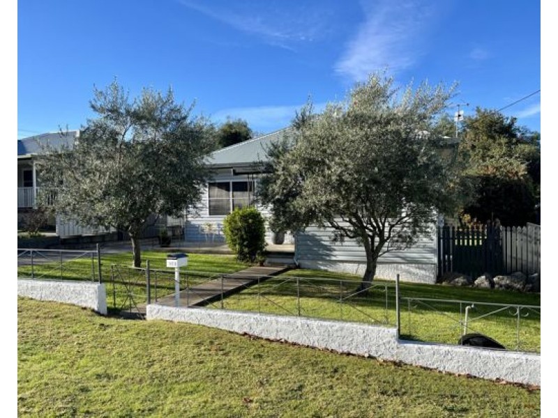 213 Johnston Street, Tamworth NSW 2340